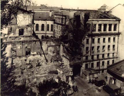 Разрушенное здание ЛГК Госбанка СССР, 1941 г.